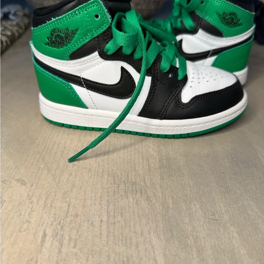 Nike Kids' Black, White,‎ and Green Air Jordan 1